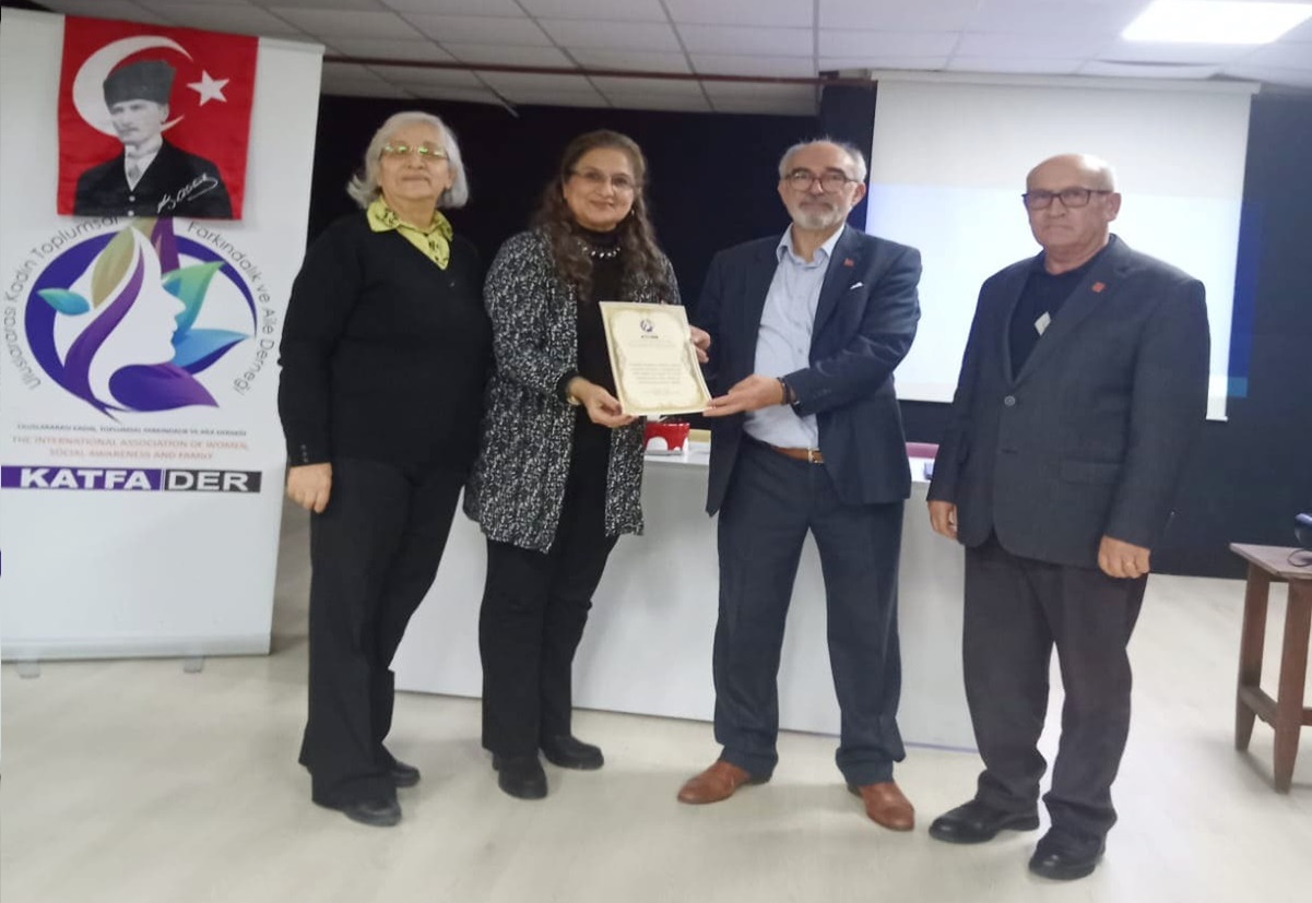 Uluslararası kadın ve toplumsal Gelişim Derneği farkındalığımızı arttırıyoruz projesi kapsamında ki söyleşide bu kez Profil Analizi ve Davranış Bilimleri Uzmanı Recep Şuekinci’yi konuk etti.