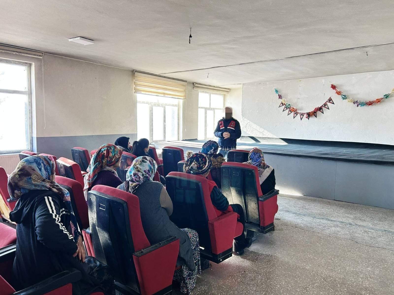 Kars’ta “En İyi Narkotik Polisi Anne” projesi anlatıldı – Birlik Haber Ajansı