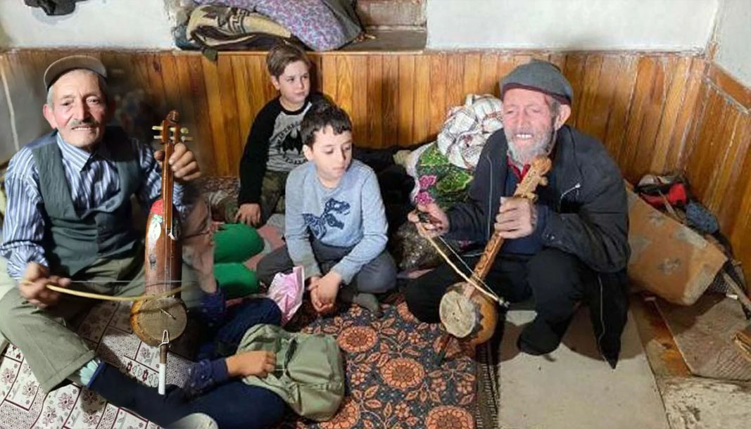 Serik’te ıklığ sazının son ustası Emin Kök hayatını kaybetti – Birlik Haber Ajansı