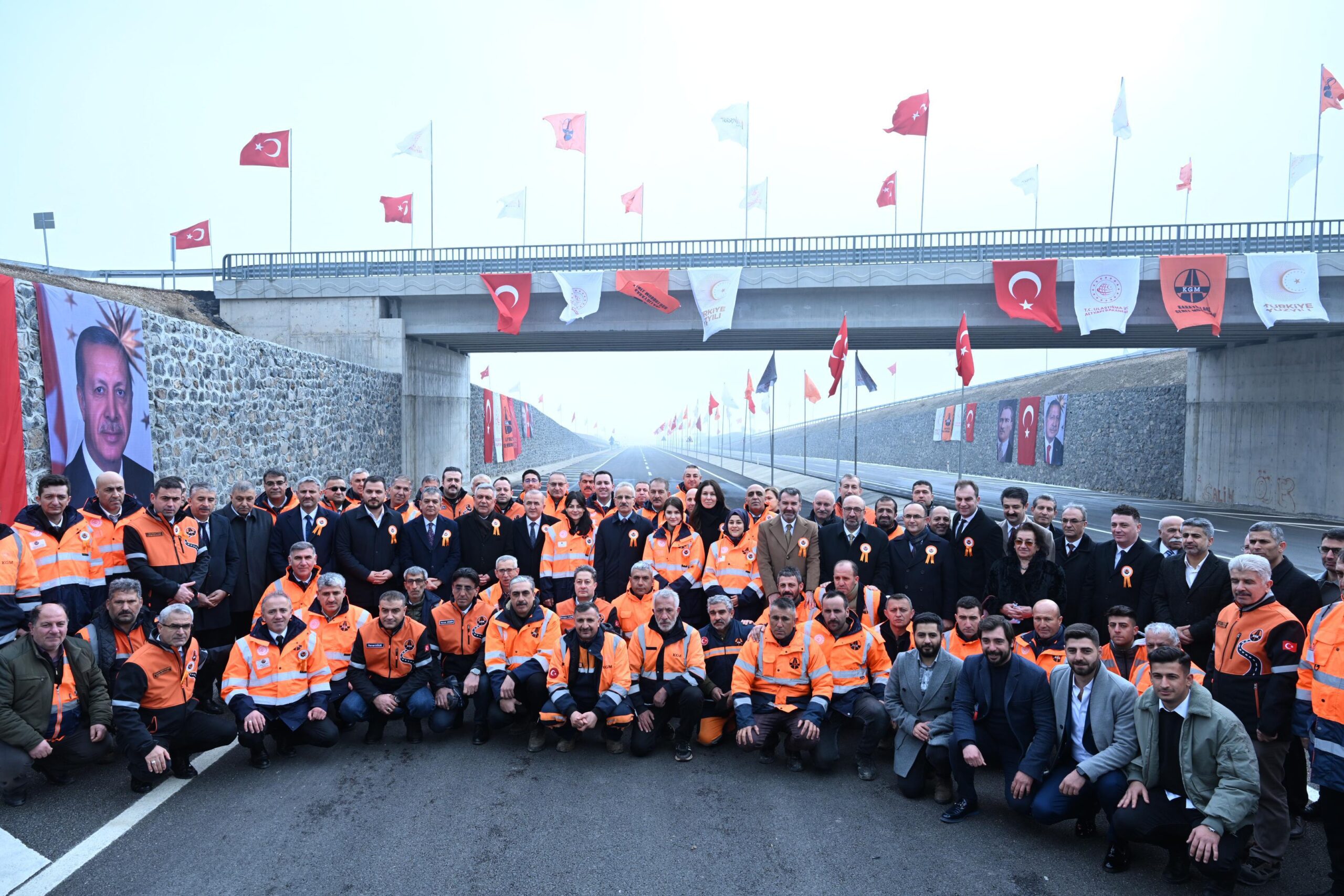 Elazığ-Harput il yolu trafiğe açıldı: Yarım saatlik yol 8 dakikaya düştü – Birlik Haber Ajansı