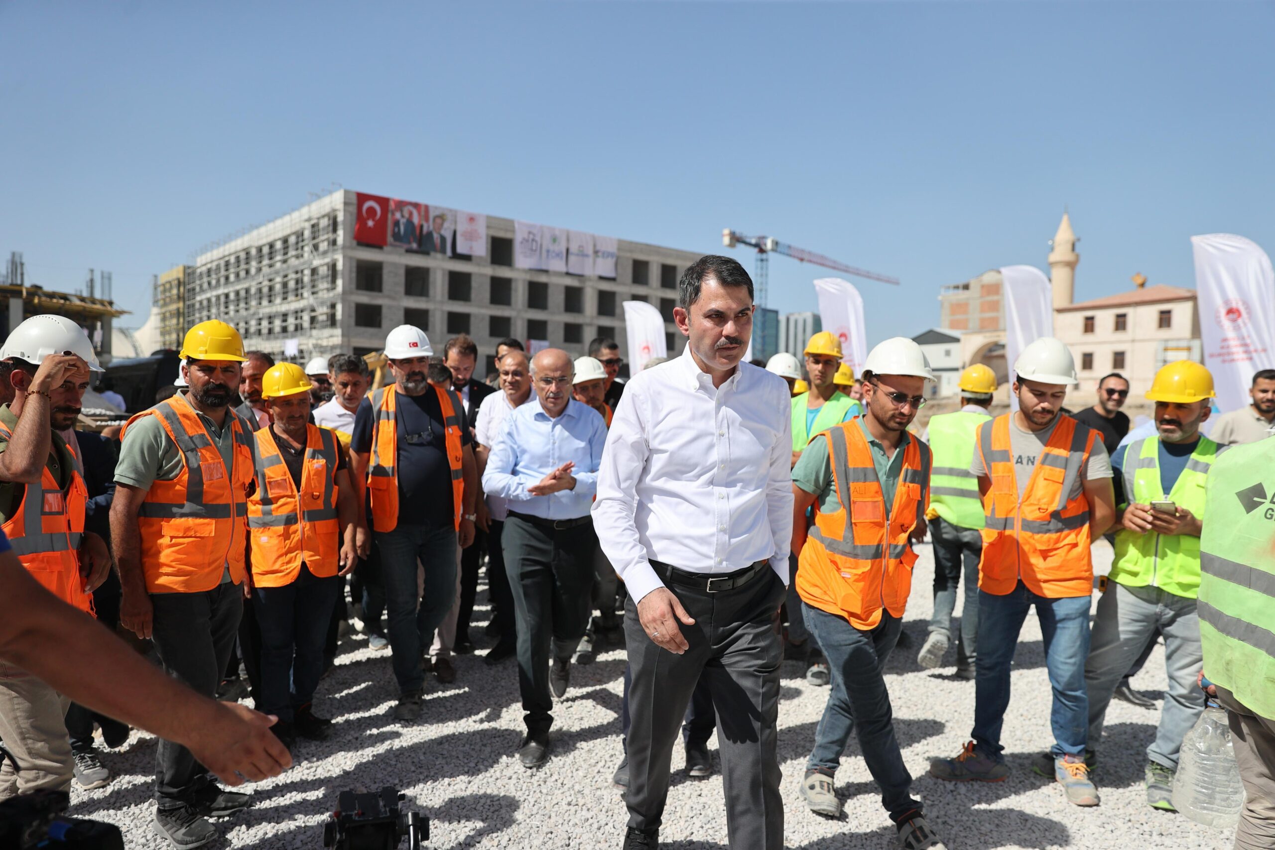 Murat Kurum’a fahri hemşehrilik beratı – Birlik Haber Ajansı