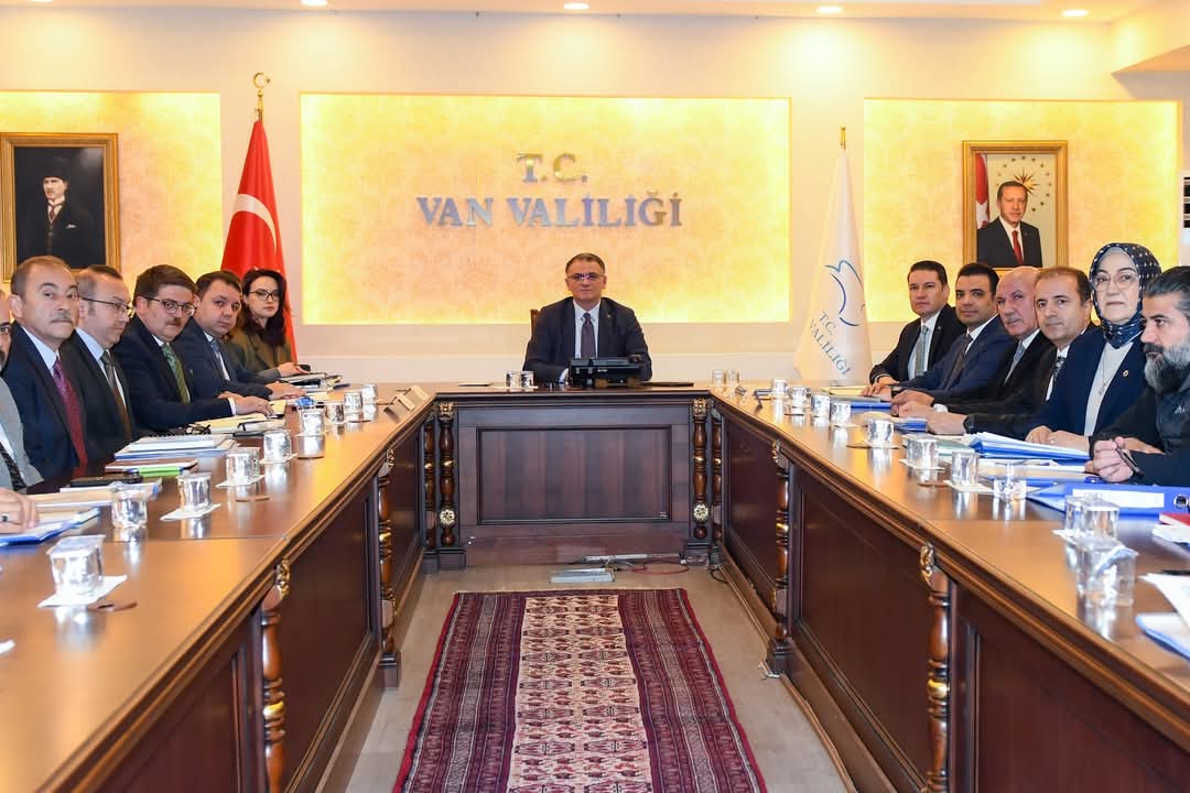Van Valisi Ozan Balcı öncülüğünde önemli bir toplantı gerçekleştirildi – Birlik Haber Ajansı