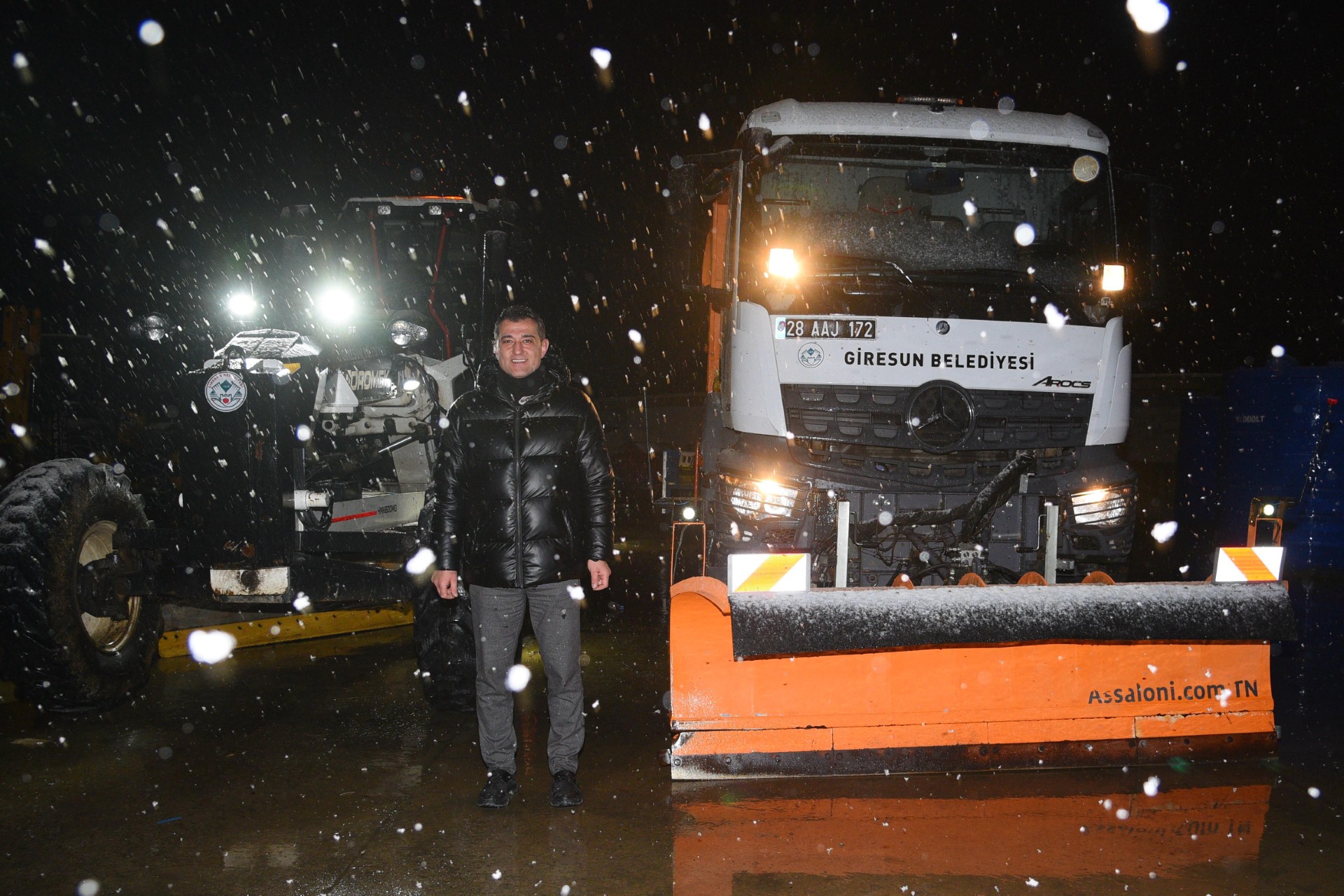 Fuat Köse, kar mücadelesi yapan ekipleri yalnız bırakmadı – Birlik Haber Ajansı