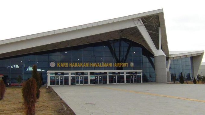 Kars’ta kar yağışı hava ulaşımını olumsuz etkiledi – Birlik Haber Ajansı