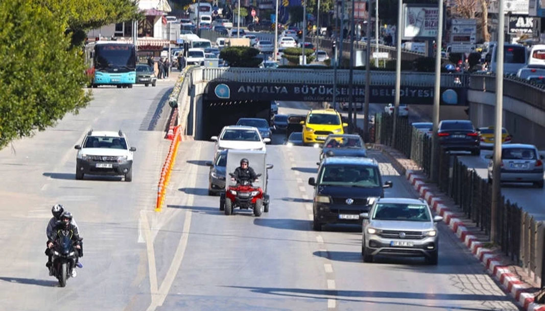 Antalya’da otobüslere özel şerit uygulamasında ikinci etap başladı – Birlik Haber Ajansı