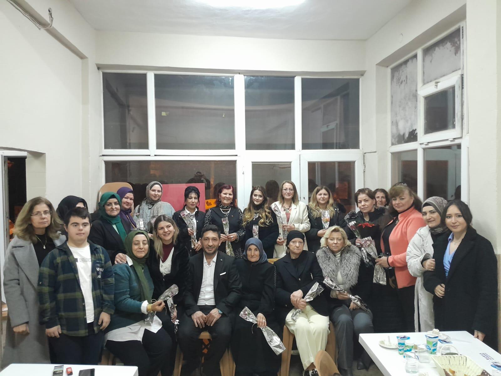 l Bursa da Bulunan Dünya Gönüllüler Dernegı Başkanı Alı Aydın,ın Teşekkür Konuşması