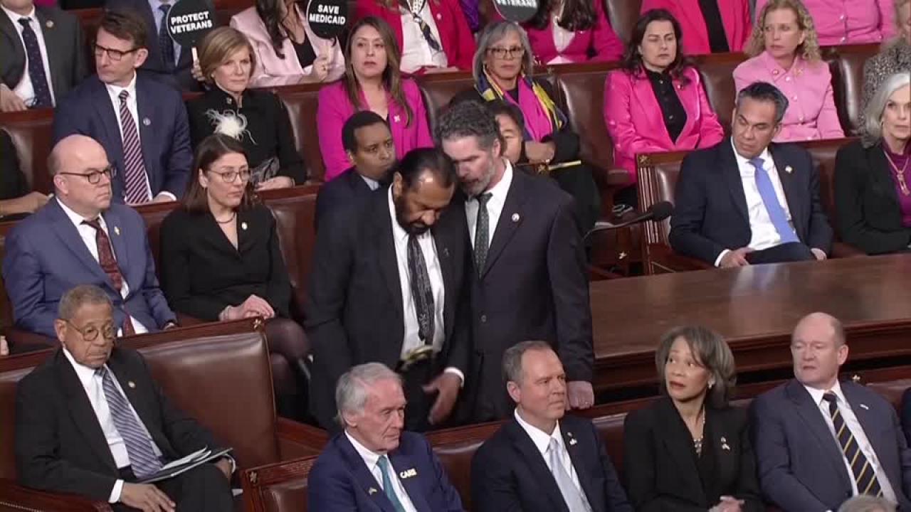 Trump’ın Kongre konuşmasını bölen Demokratlar salondan çıkarıldı! – Birlik Haber Ajansı