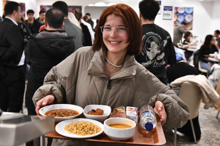 Ankara’da Mansur Yavaş’tan iftar yemeği: Gençlik Sofrası – Birlik Haber Ajansı