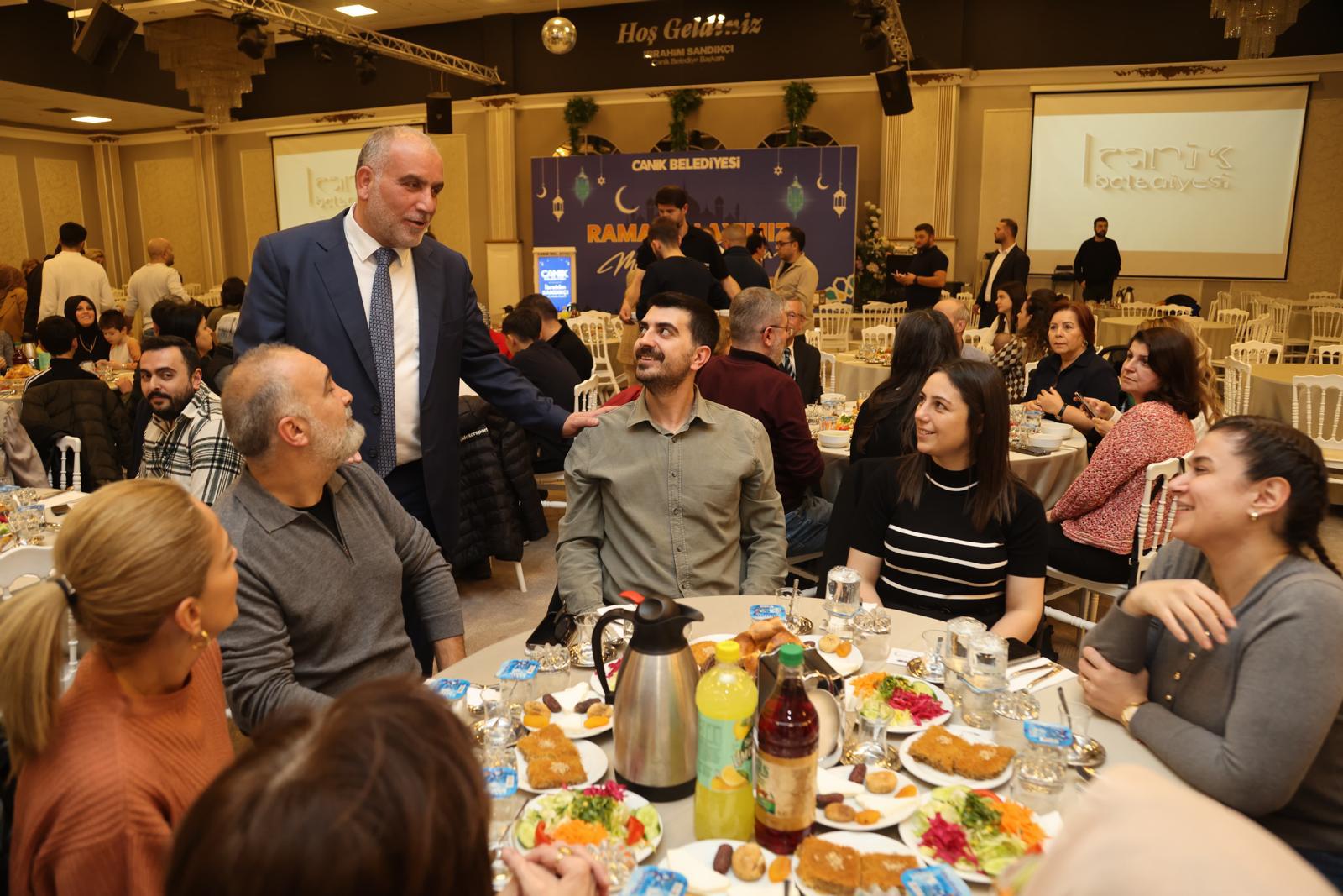 Başkan Sandıkçı sağlık çalışanlarını unutmadı – Birlik Haber Ajansı