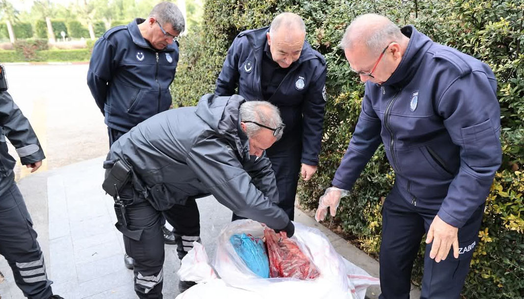 Antalya otogarında 1,5 ton sağlıksız ciğere el konuldu – Birlik Haber Ajansı