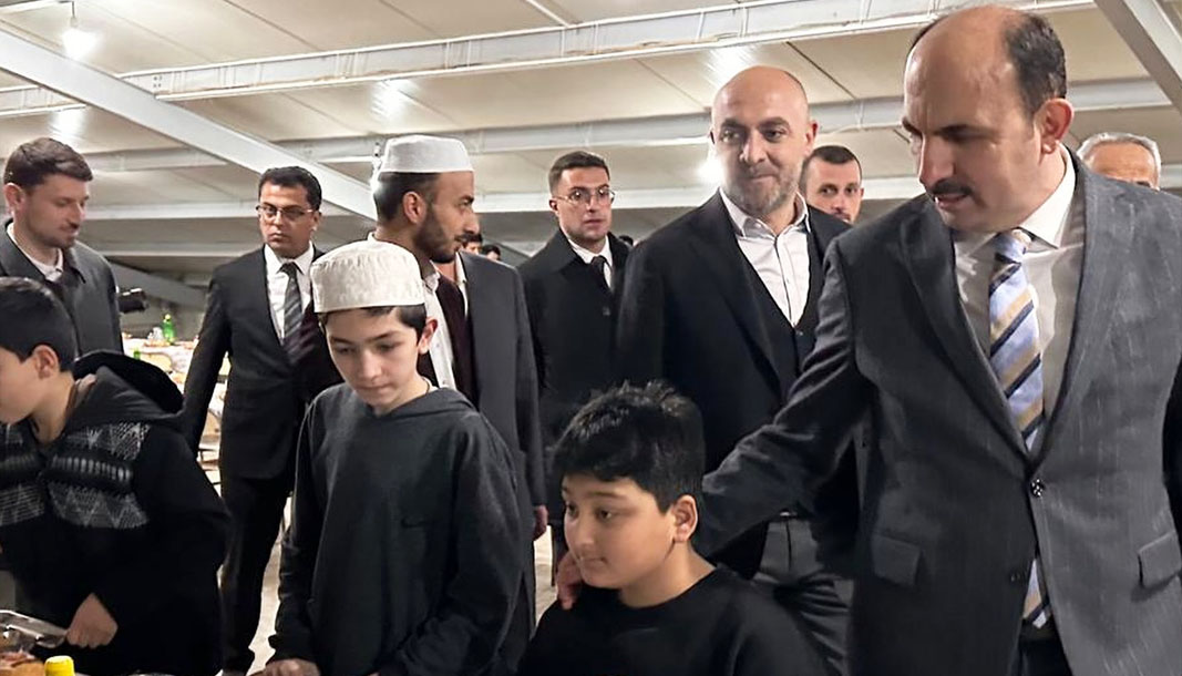 Uğur İbrahim Altay, Çumra’da hafızlık öğrencileriyle iftarda buluştu – Birlik Haber Ajansı