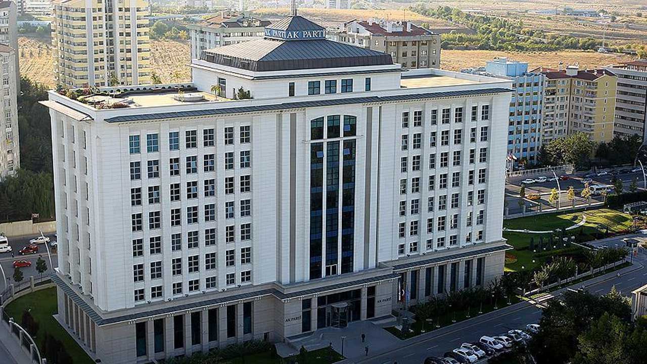 AK Parti’den 2028 hedefine eğitim hamlesi: 100 bin yöneticilik “Teşkilat Akademisi” başlıyor – Birlik Haber Ajansı