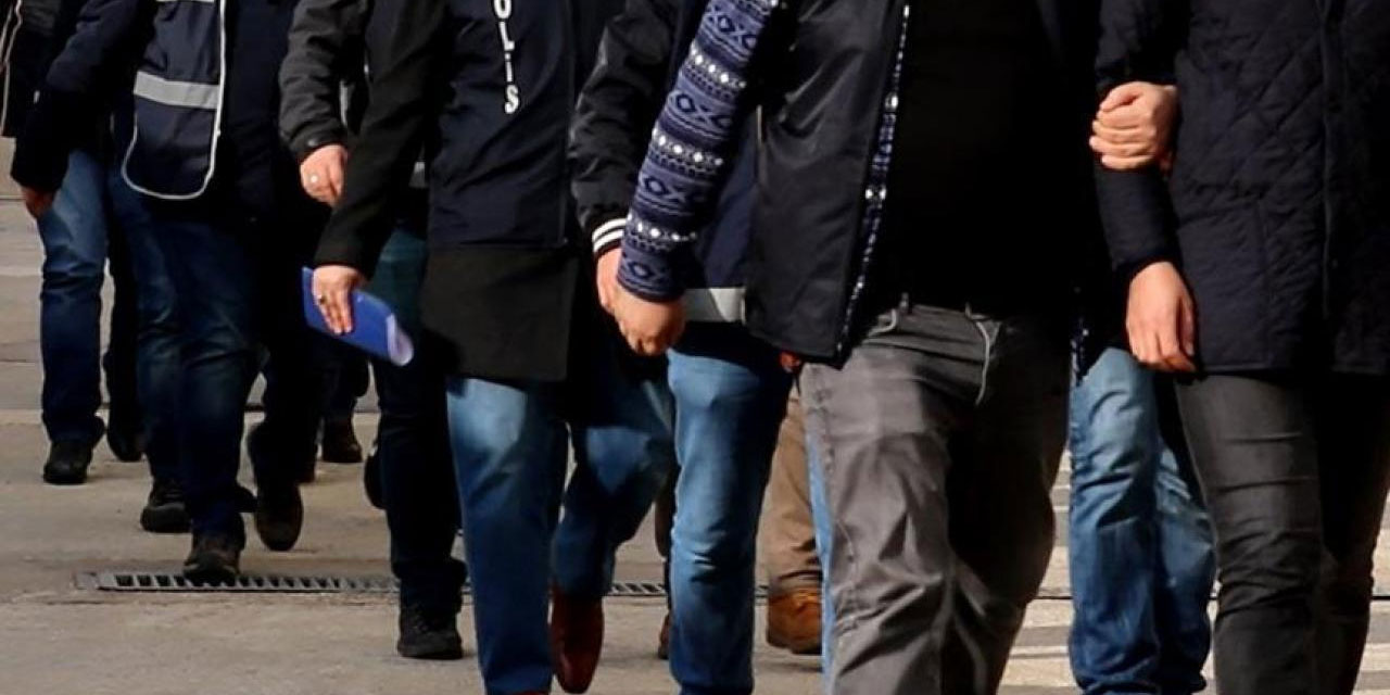 İstanbul’daki FETÖ operasyonunda 61 muvazzaf asker tutuklandı – Birlik Haber Ajansı
