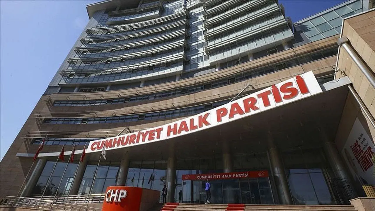 CHP’nin Kurultay davası ertelendi