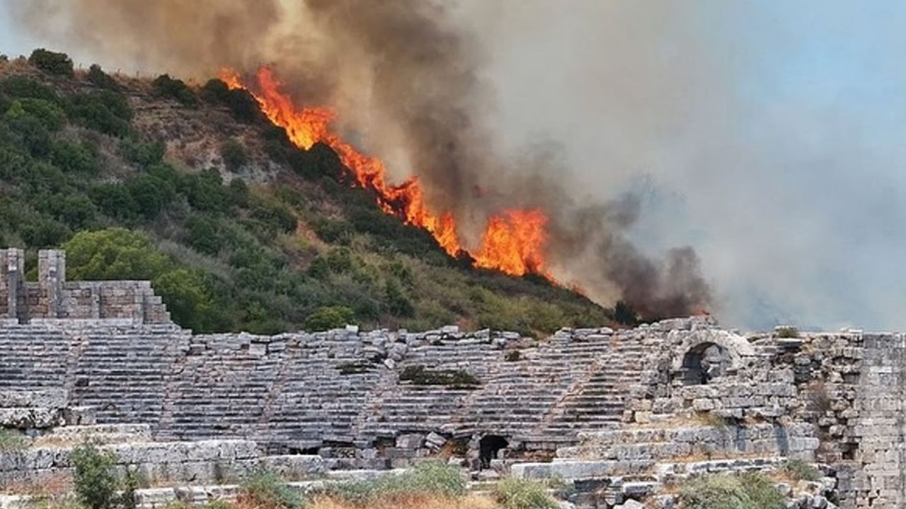 Antalya alev alev: Muratpaşa, Aksu ve Manavgat’ta eş zamanlı yangın! – Birlik Haber Ajansı