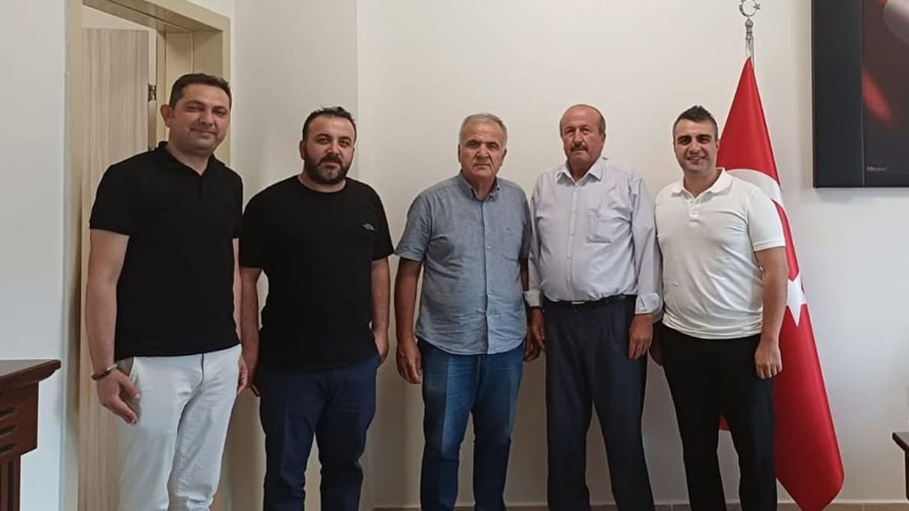 Elmalı Devlet Hastanesi’nden hayırseverlere teşekkür plaketi – Birlik Haber Ajansı