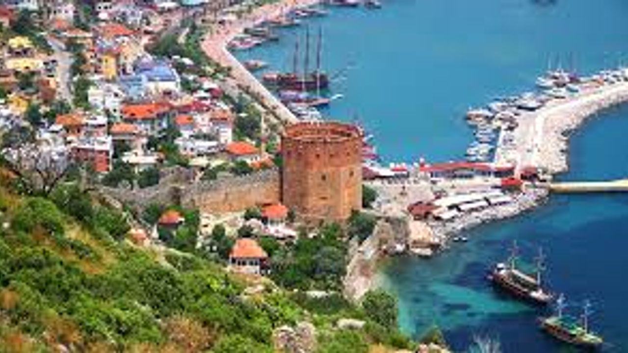 Antalya turizmde yeni bir rekora imza attı: Bir günde 104 bini aşkın ziyaretçi – Birlik Haber Ajansı