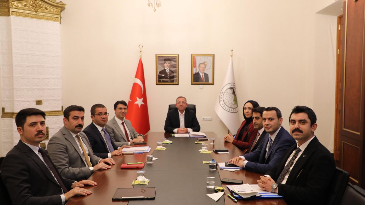 Kars Valisi Ziya Polat’ın başkanlığında “Kaymakamlar Toplantısı” düzenlendi – Birlik Haber Ajansı