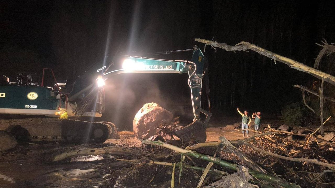 Kaymakam Okan ve DSİ 24. Bölge Müdürü Kotan, sel bölgesinde incelemelerde bulundu – Birlik Haber Ajansı