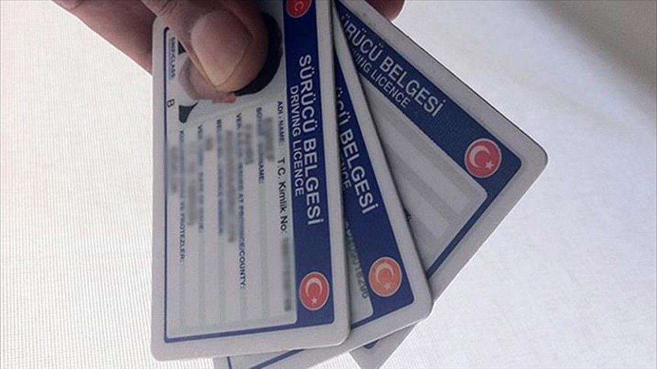 Ehliyet yenilemede son gün: Eski tip sürücü belgeleri geçersiz sayılacak – Birlik Haber Ajansı