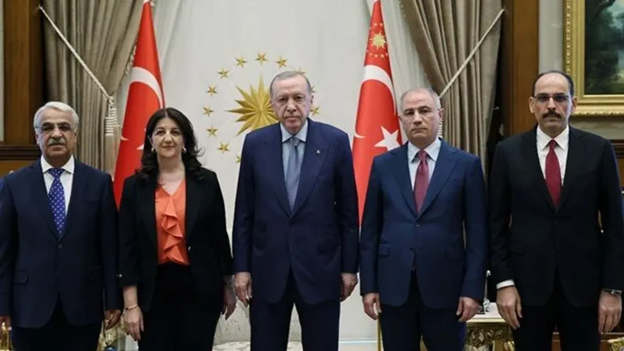 Cumhurbaşkanı Erdoğan, DEM Parti heyetiyle Beştepe’de: “Tarihi bir görüşme” – Birlik Haber Ajansı