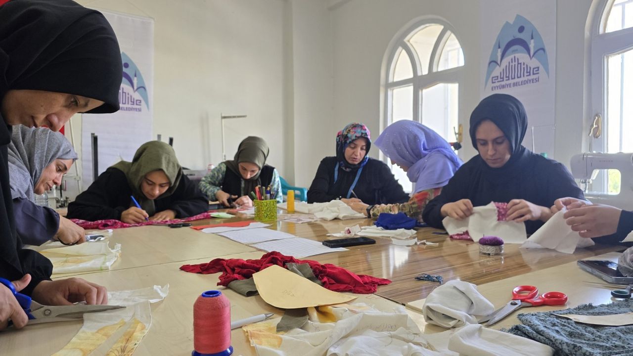 Eyyübiye’de kadınlar kursta çocuklar kreşte – Birlik Haber Ajansı