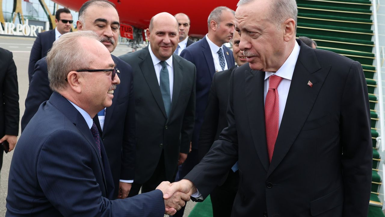 Ekonomik İşbirliği Teşkilatı 17’nci Liderler Zirvesi Azerbaycan’ın Hankendi kentinde başladı – Birlik Haber Ajansı