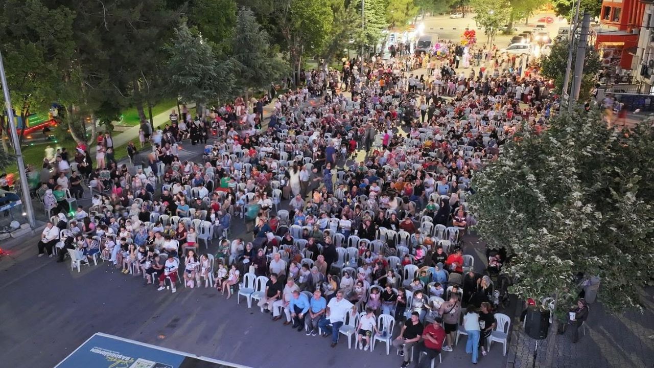 Çocuklar eğlendi, aileler kaynaştı, Fatih Mahallesi’nde sinema keyfi yaşandı – Birlik Haber Ajansı