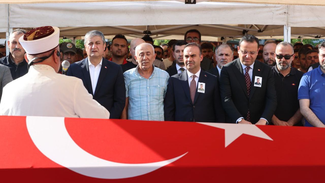 Orman yangınında hayatını kaybeden 10 kahraman son yolculuklarına uğurlandı – Birlik Haber Ajansı