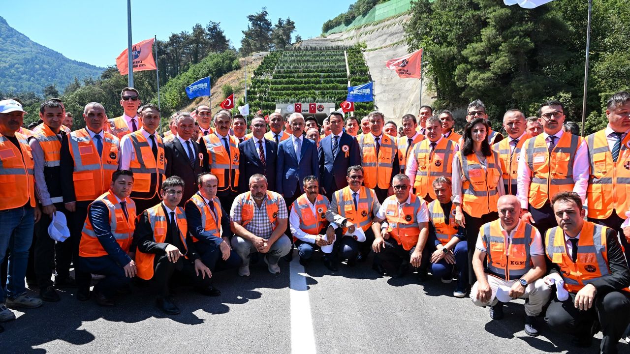 Ulaştırma Bakanı Uraloğlu: Doğancı Tüneli ile 15 dakikalık yol 3 dakikaya indi – Birlik Haber Ajansı