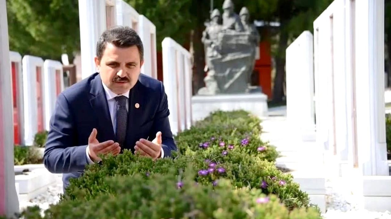 Çanakkale Tarihi Alan Başkanı Kaşdemir’in 15 Temmuz mesajı: “Çanakkale ruhu, 15 Temmuz’da bir kez daha ortaya çıktı” – Birlik Haber Ajansı