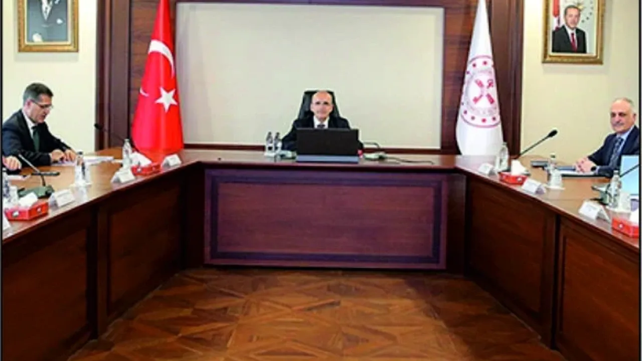 Bakan Şimşek başkanlığında Finansal İstikrar Komitesi toplantısı gerçekleştirildi – Birlik Haber Ajansı