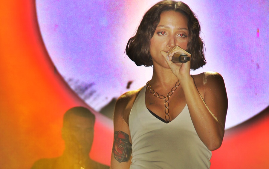 ÇANKIRI TUZ FESTİVALİ’NDE  ZEYNEP BASTIK VE EMİR CAN İĞREK’TEN MÜZİK ZİYAFETİ