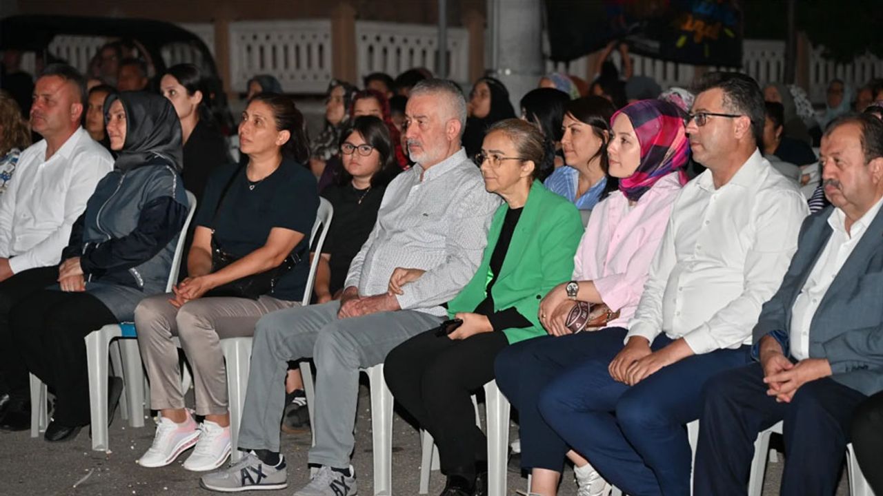 Isparta belediyesi’nden mahallelerde yaz akşamı sinema keyfi – Birlik Haber Ajansı