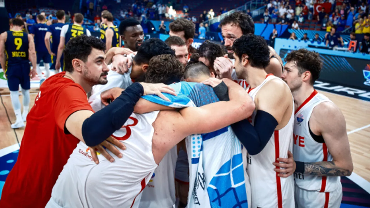 12 Dev Adam yarı final için sahada: Rakip Polonya – Birlik Haber Ajansı