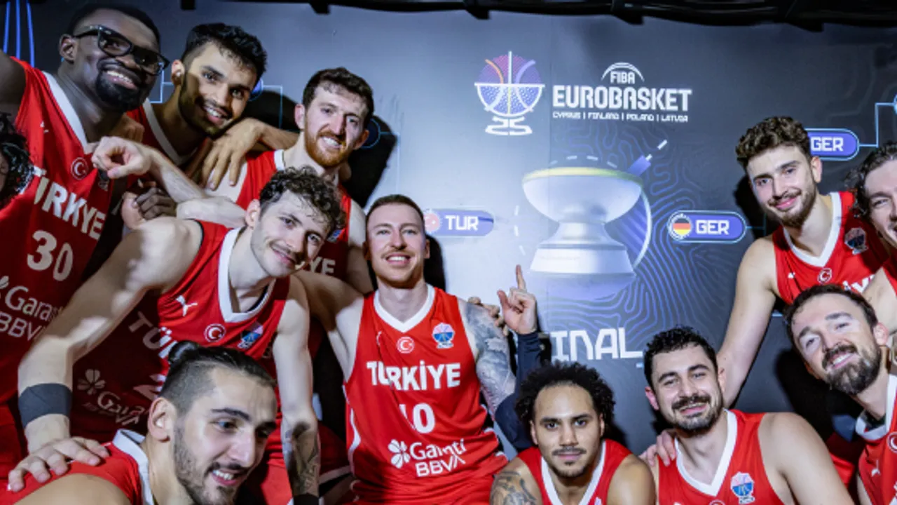 12 Dev Adam tarihi zaferin eşiğinde: Finalde rakip Almanya – Birlik Haber Ajansı