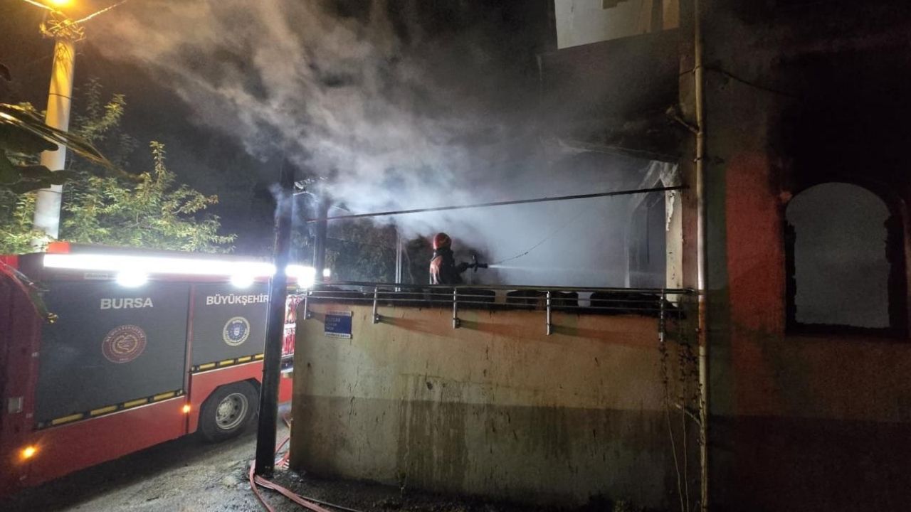Bursa’da kullanılmayan binada yangın paniği – Birlik Haber Ajansı