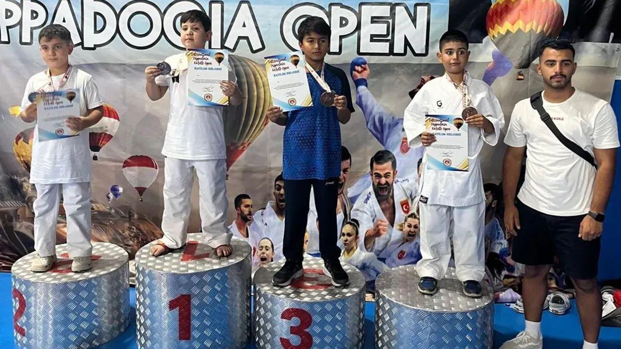 Sporcularımız Kapadokya karate Şampiyonası’ndan madalyalarla döndü – Birlik Haber Ajansı