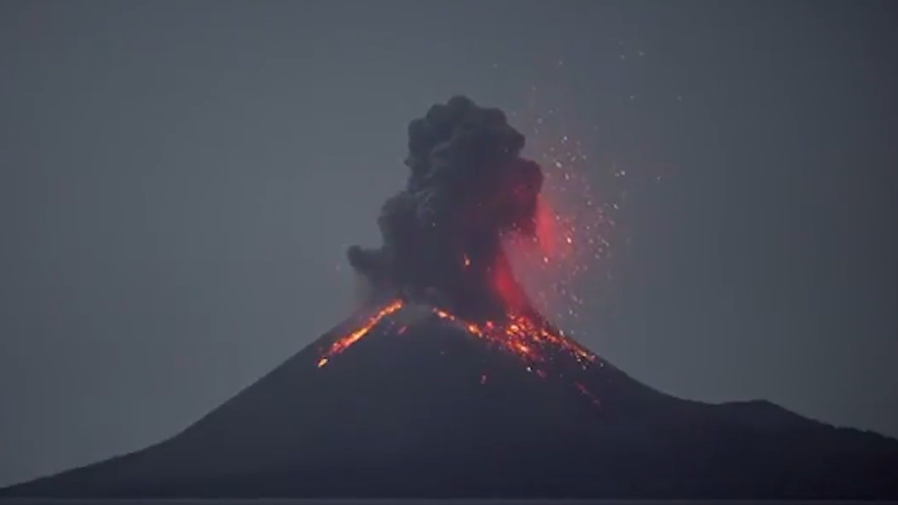 Semeru Yanardağı’nda art arda iki patlama – Birlik Haber Ajansı