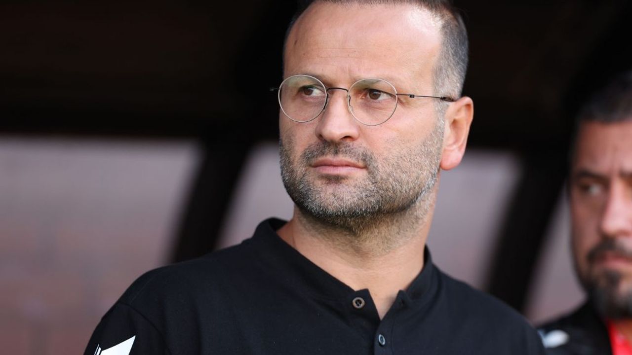 Sivaspor Teknik Direktörü :Başkasının Yediği yemeğin faturasını ben ödemem – Birlik Haber Ajansı