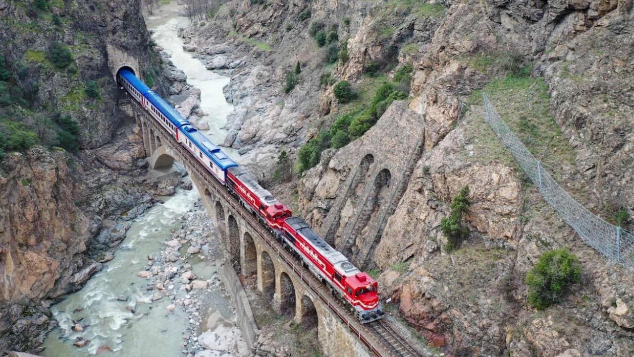 Turistik Karaelmas Treni sonbaharda yola çıkıyor – Birlik Haber Ajansı