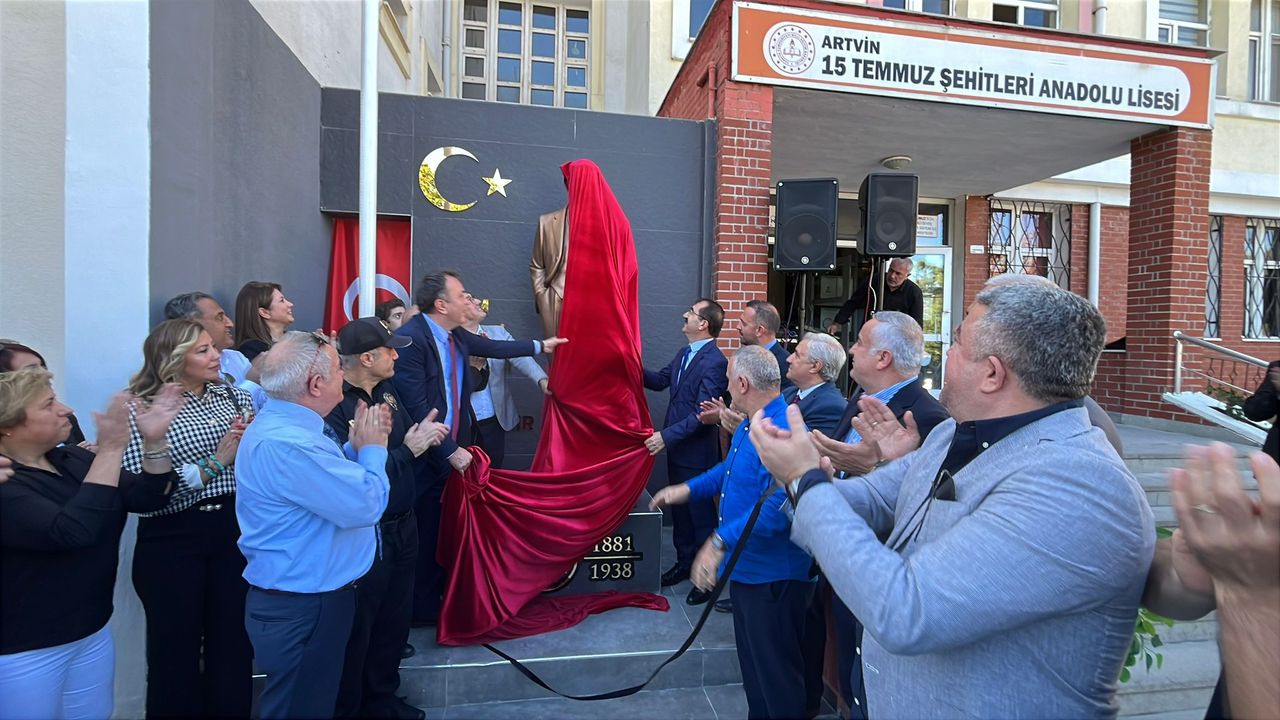 Artvin Ticaret Borsası ve iş dünyasından eğitime anlamlı katkı – Birlik Haber Ajansı