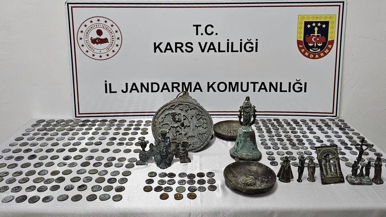 Kars’ta tarihi eser operasyonu: 5 şüpheli tutuklandı – Birlik Haber Ajansı