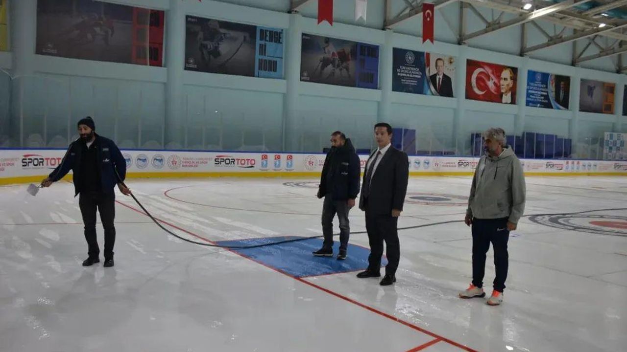 Kars buz pistinde tadilat çalışmaları sona yaklaşıyor – Birlik Haber Ajansı